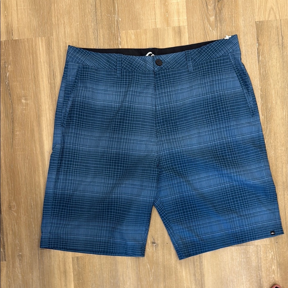 Quiksilver Blue Flat Front Shorts with Gradient Plaid